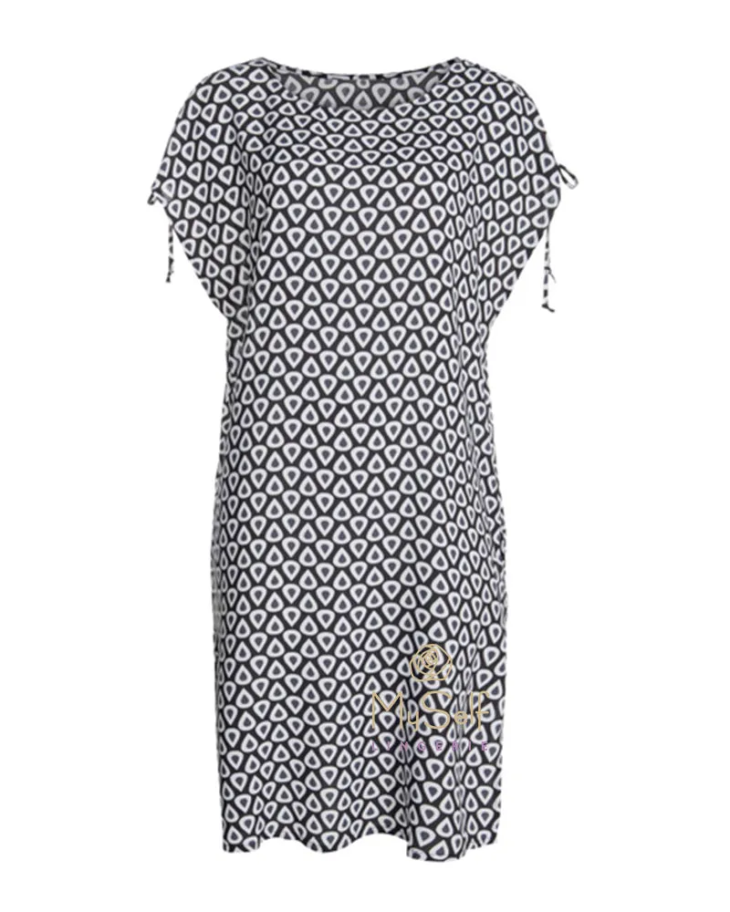 8136 Marajo Black and White Pattern Cover Up