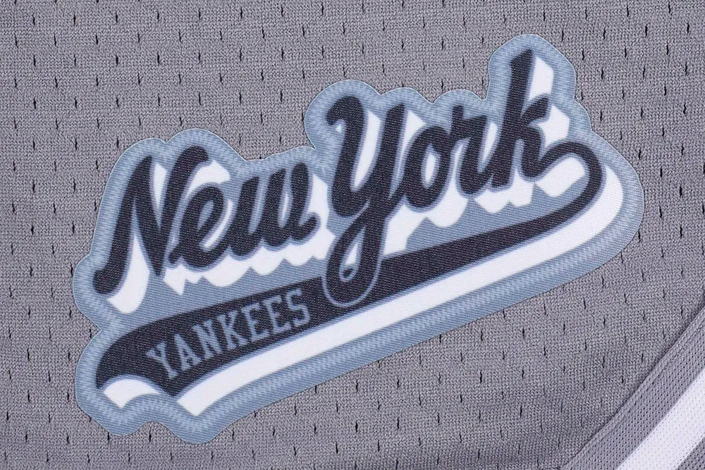 MLB NEW YORK YANKEES SCRIPT TAIL WOMEN'S MESH TAPE SHORT (GRAY)