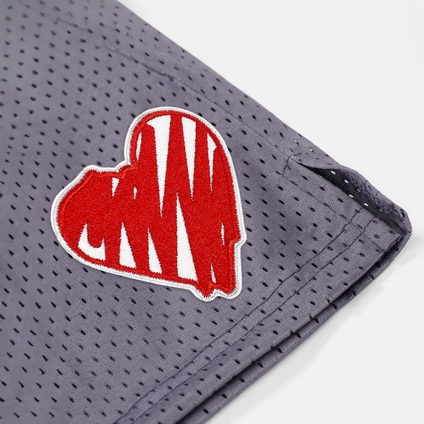 Momma Heart Patch Shorts - 7"