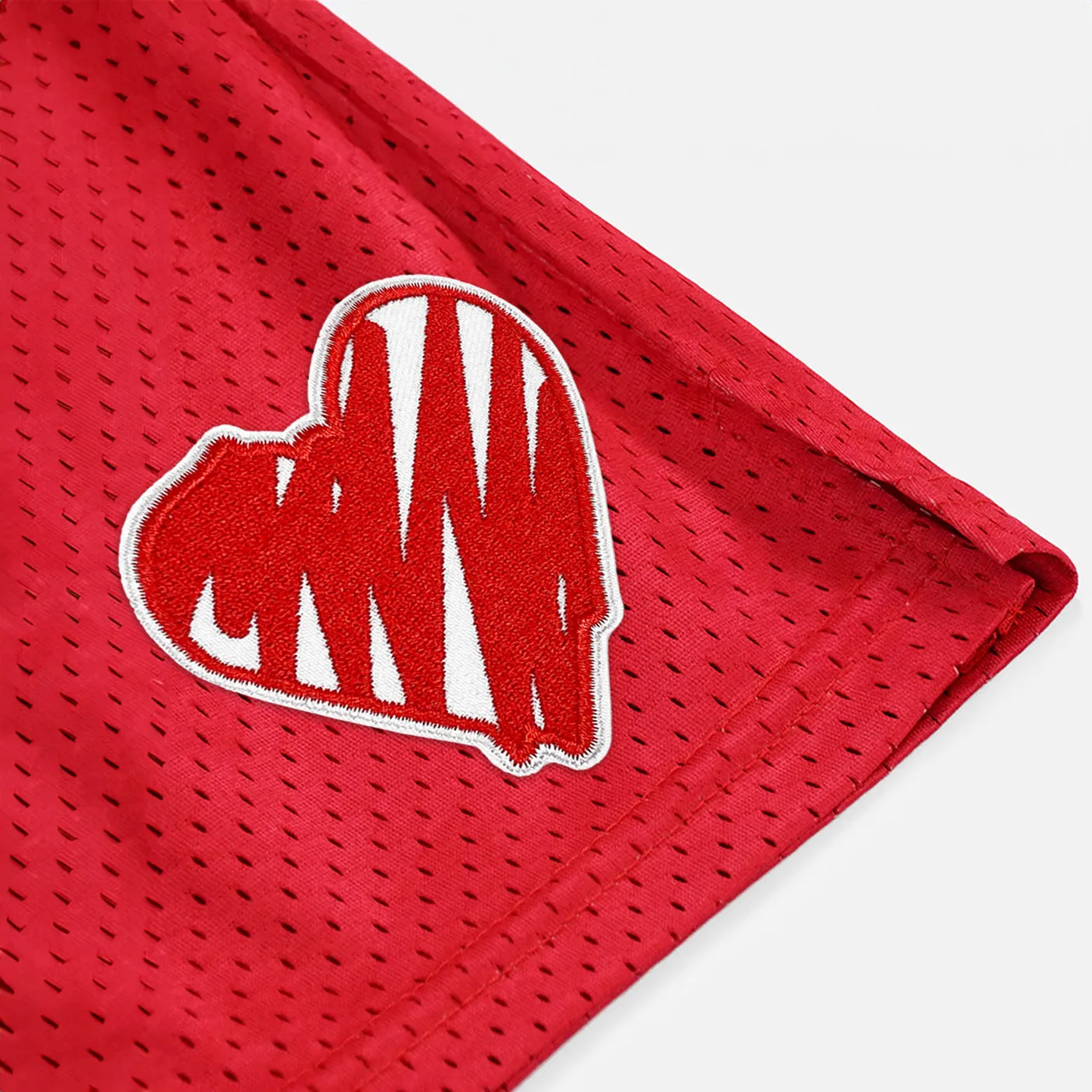 Momma Heart Patch Shorts - 7"