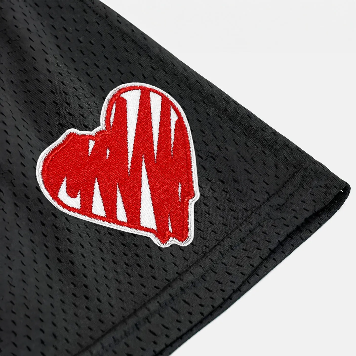 Momma Heart Patch Shorts - 7"