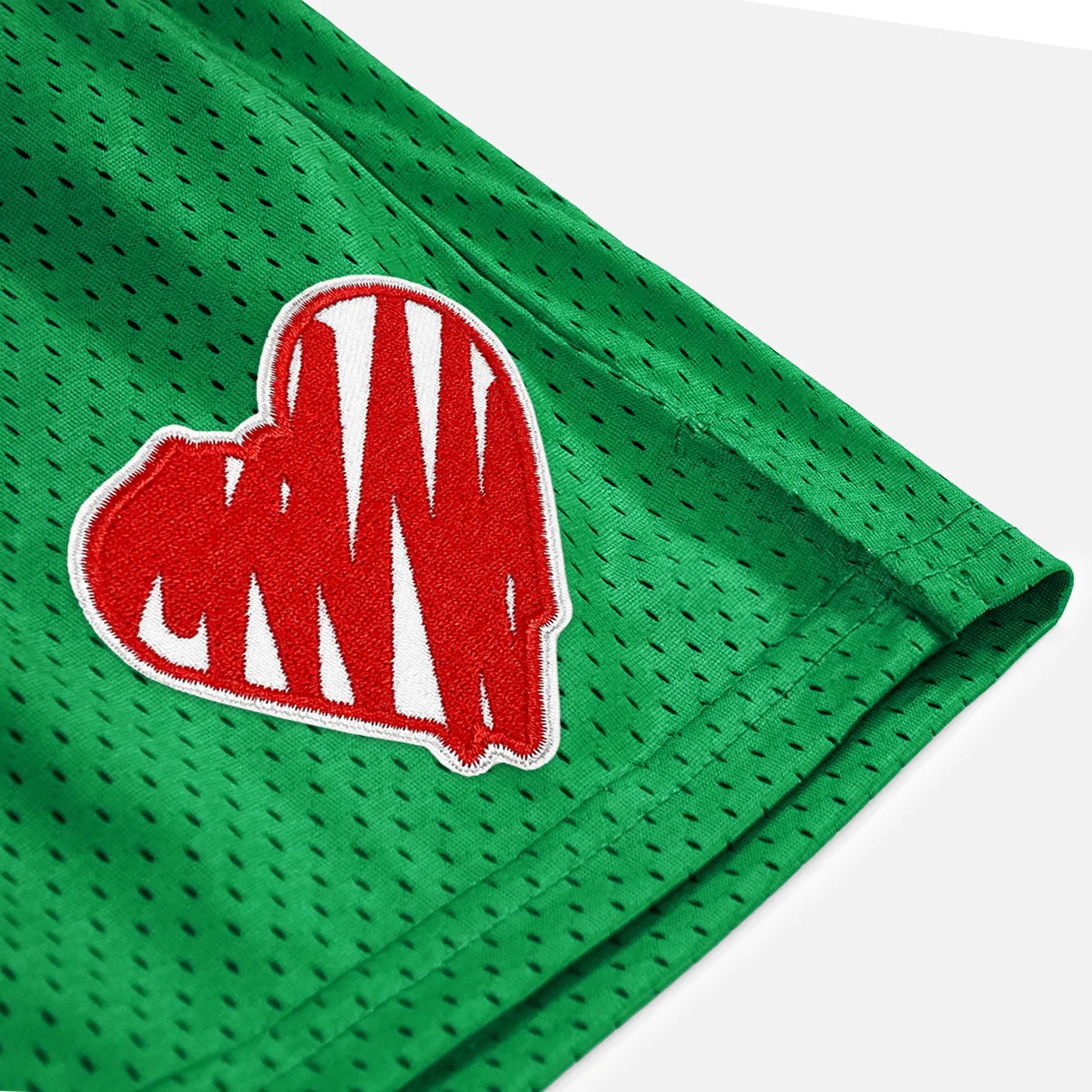 Momma Heart Patch Shorts - 7"