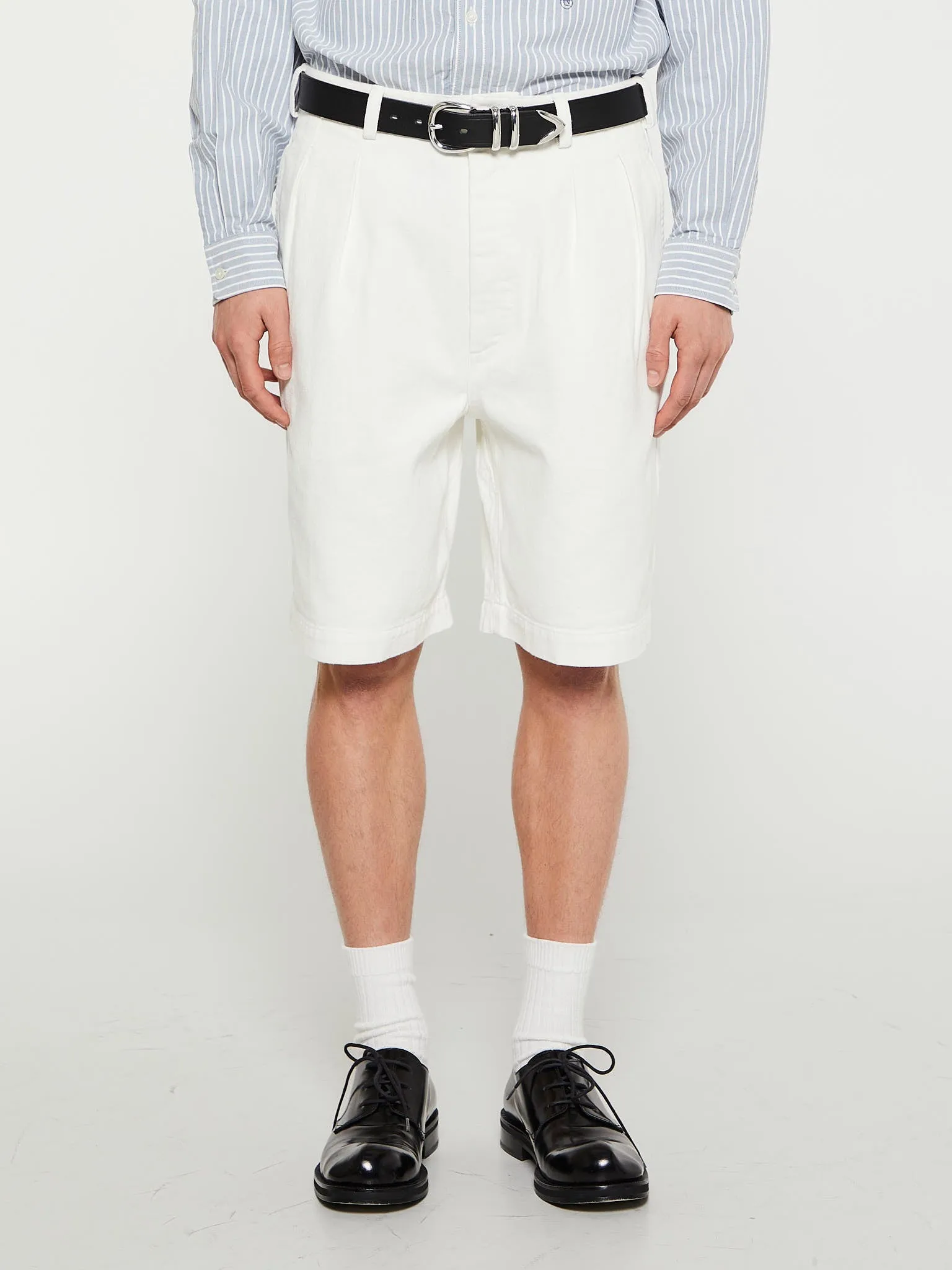 Pleated Shorts in White