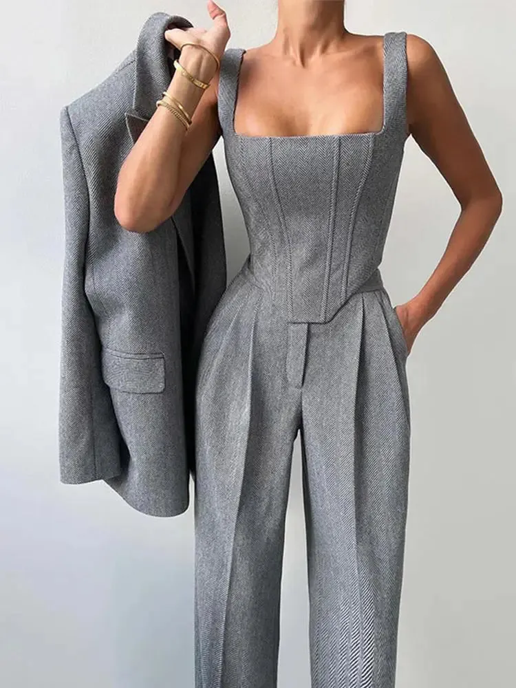 Trendy 3-Piece Women’s Structured Suit with Corset Top & Blazer